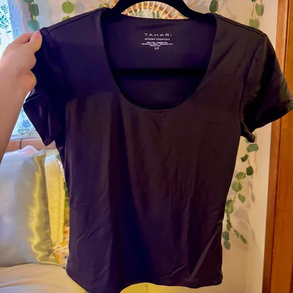 Silky Black Baby Sleeve Tee - Picture 3 of 4